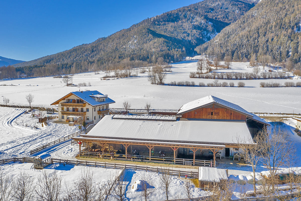 impressionen-winter-bauernhof-kronplatz-01