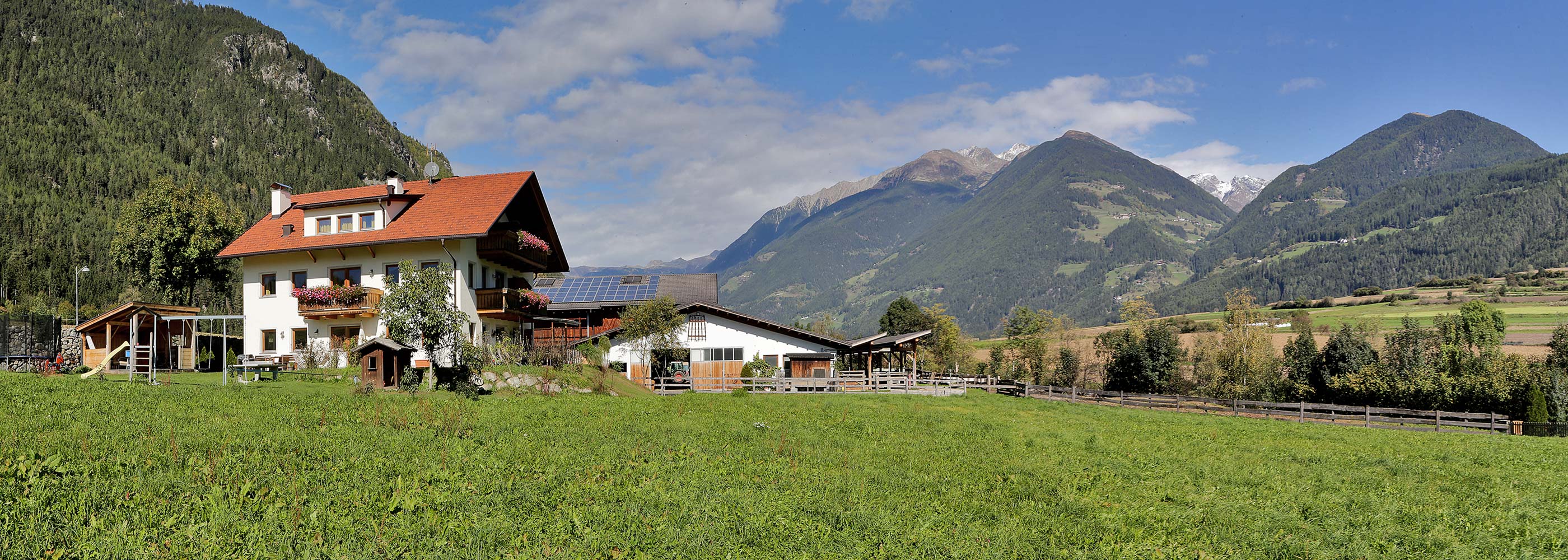 pano-farm-vacation-south-tyrol-apartment-holidays-bruneck pano-farm-vacation-south-tyrol-apartment-holidays-bruneck